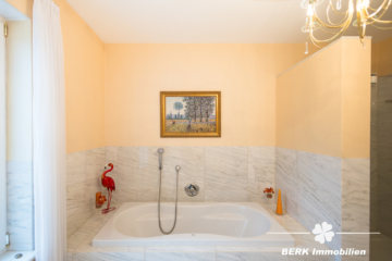 RESERVIERT – BERK Immobilien – Licht, Ruhe & Weitblick: Ihr neues Zuhause in bester Lage von Haibach - Bad (116233)